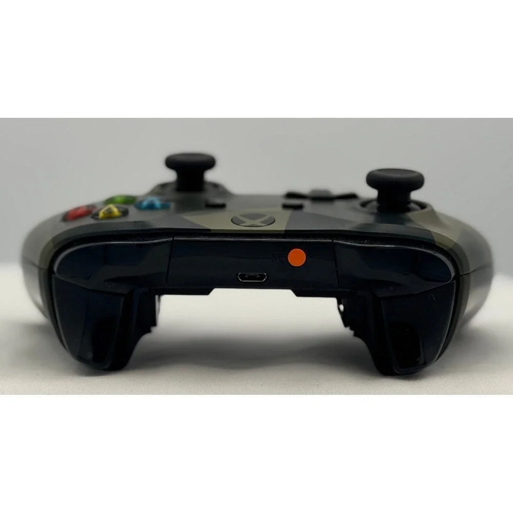 (2) Xbox Series 1 X / S Controllers Blue & Special Forces - Charging Station